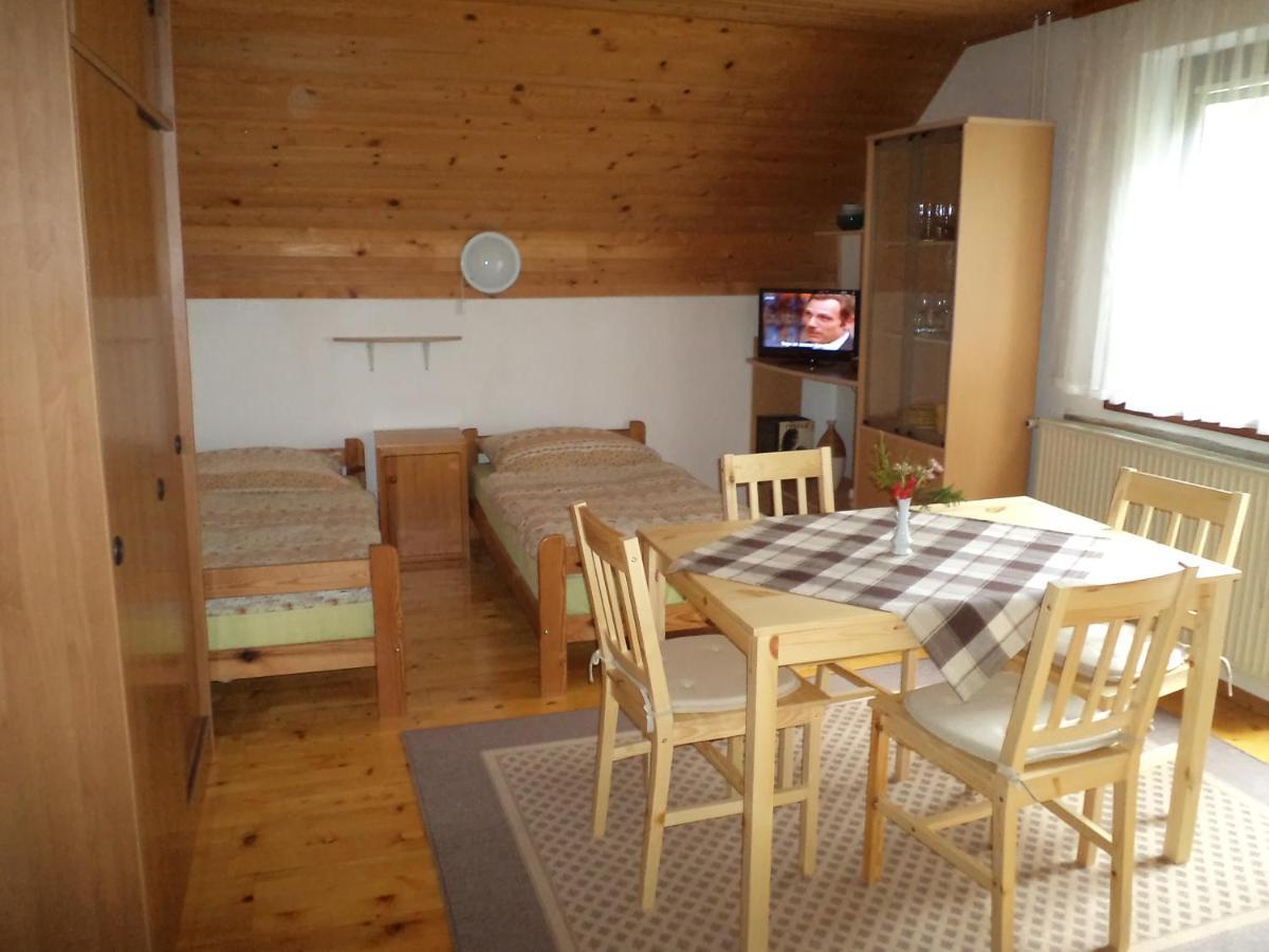 ゴレンスカ地方Apartma Podlogar Golica Triglavアパートメント エクステリア 写真